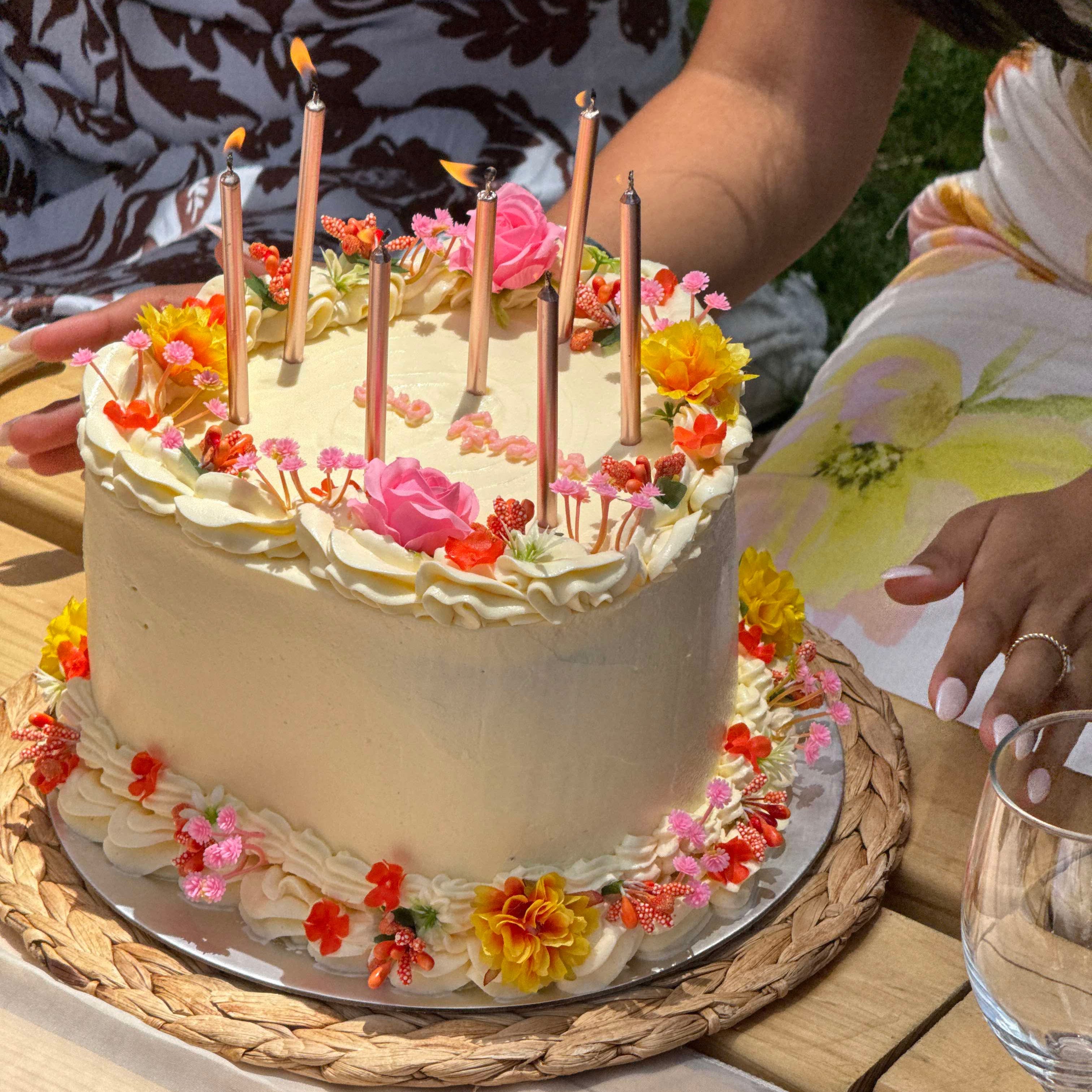 Flora Cake